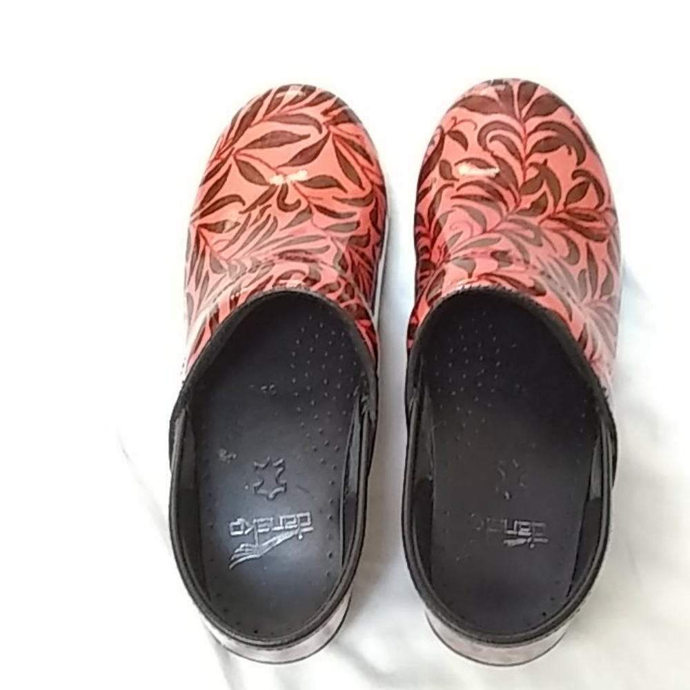 Dansko size 38